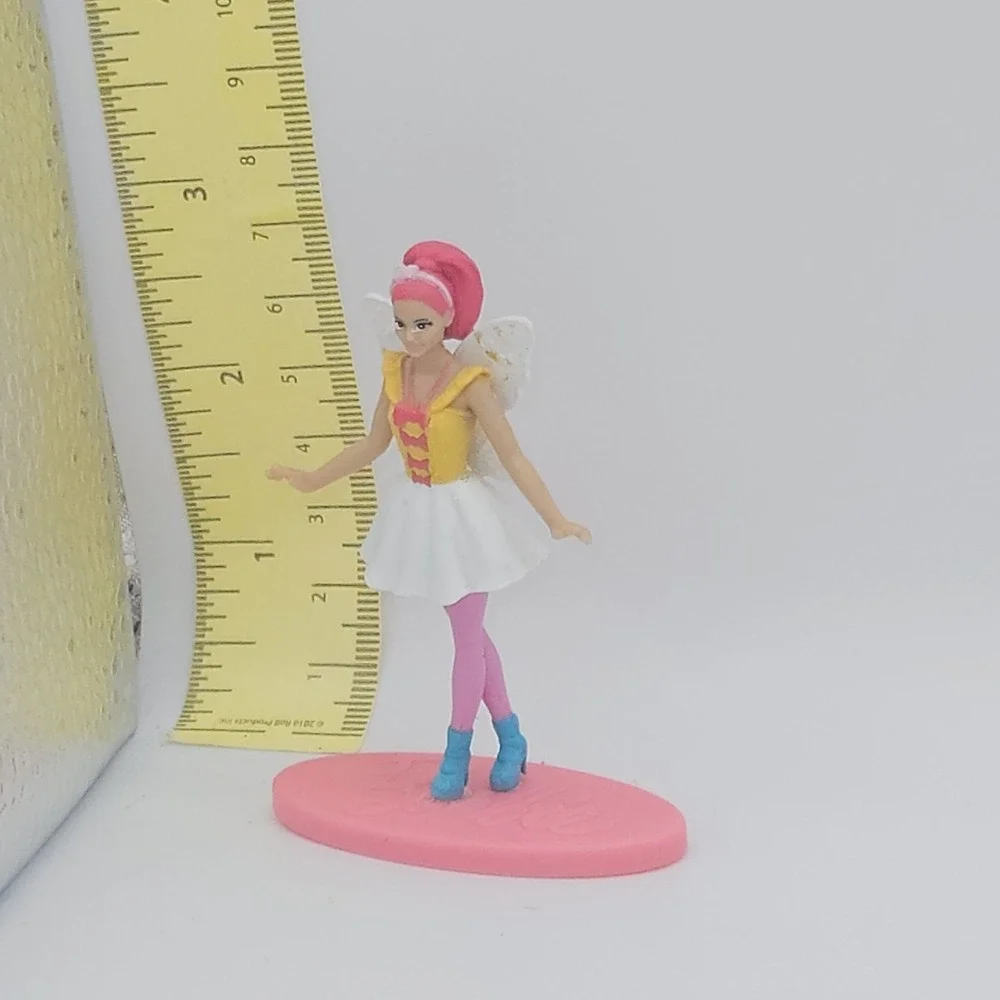 2020 Mattel Barbie Dreamtopia Fairy Figurine Pink Hair Yellow Bodice 2